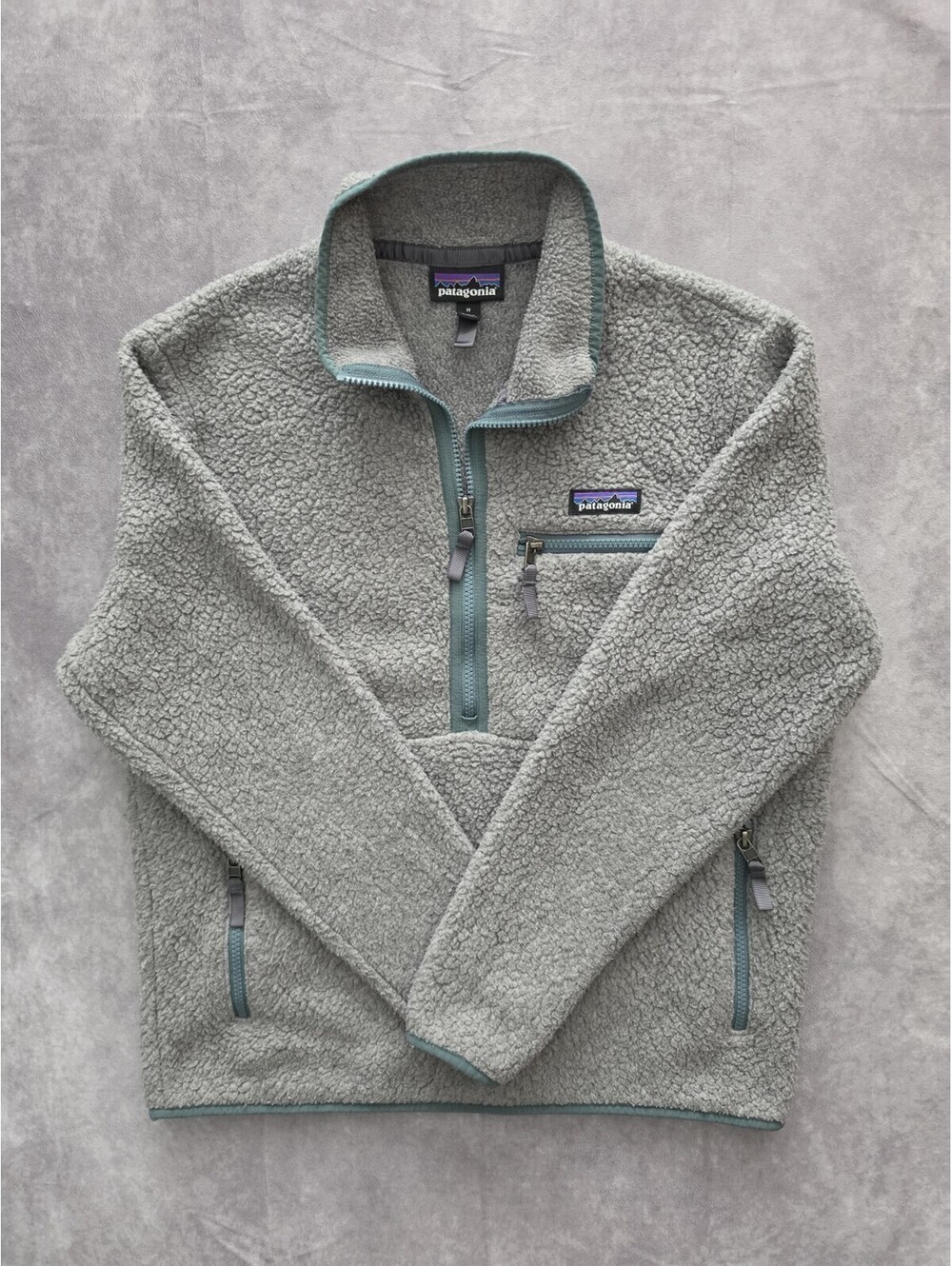 SKU0275 Patagonia Women's Medium Retro Pile Marsupial Fleece Pullover Gray Teal